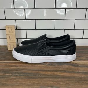 Soda Women’s Tracer Perforated Black White Slip-On Sneakers Size 6.5